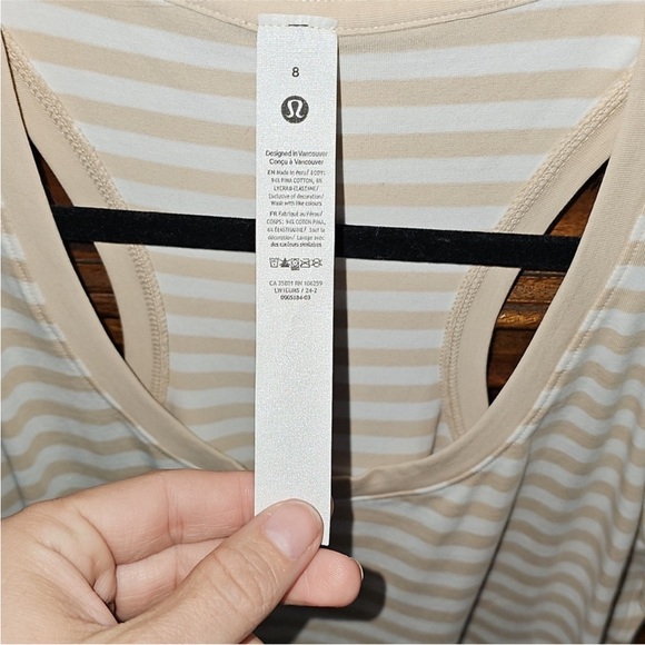 Lululemon Love Tank Nwts TUTA, Classic Fit, Hip Length Sz 8 - Picture 3 of 8